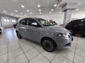 Lancia Ypsilon Hybrid 70cv Alberta Ferretti