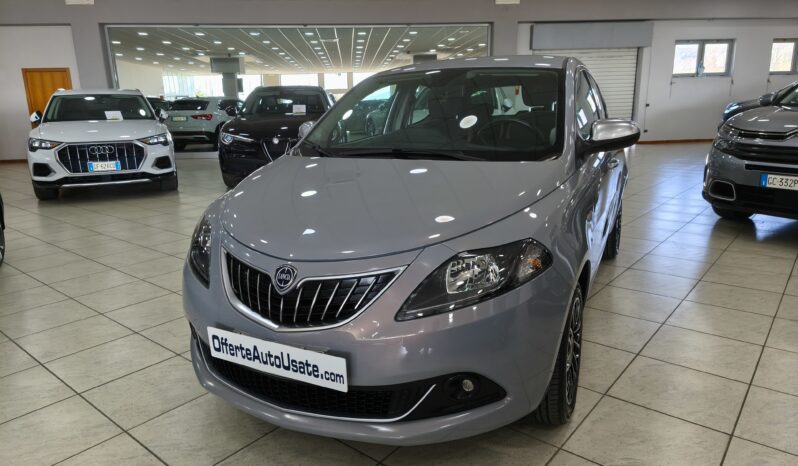Lancia Ypsilon Hybrid 70cv Alberta Ferretti pieno